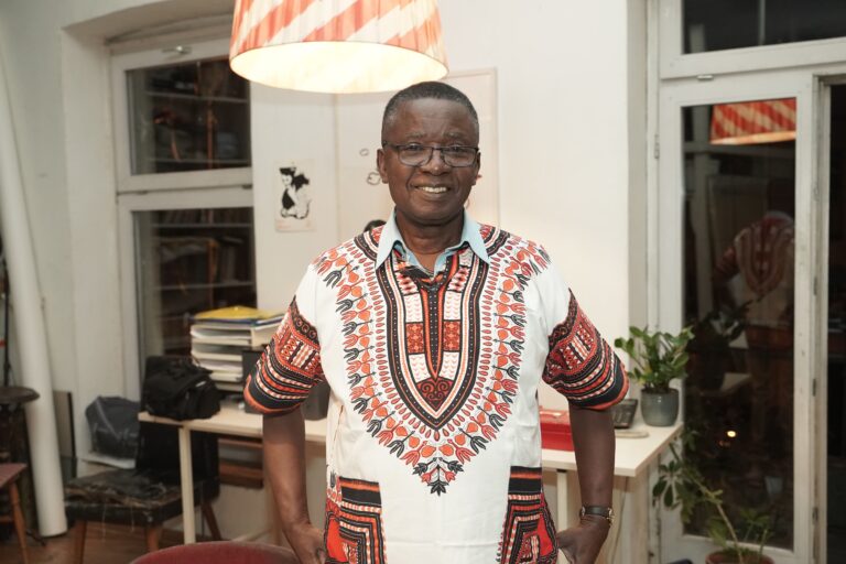 Read more about the article Pie Tshibanda set Belgrade ablaze with his humor during Francophonie month: a memorable evening in the presence of diplomats (photos gallery)